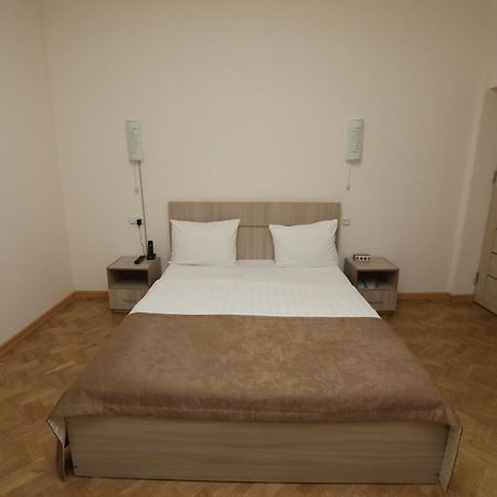 Alba Hotel Yerevan Ngoại thất bức ảnh