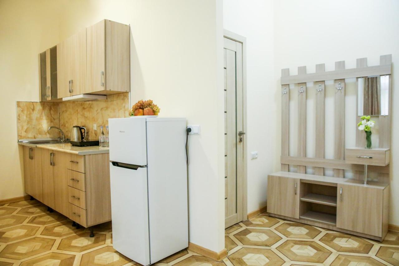 Alba Hotel Yerevan Ngoại thất bức ảnh