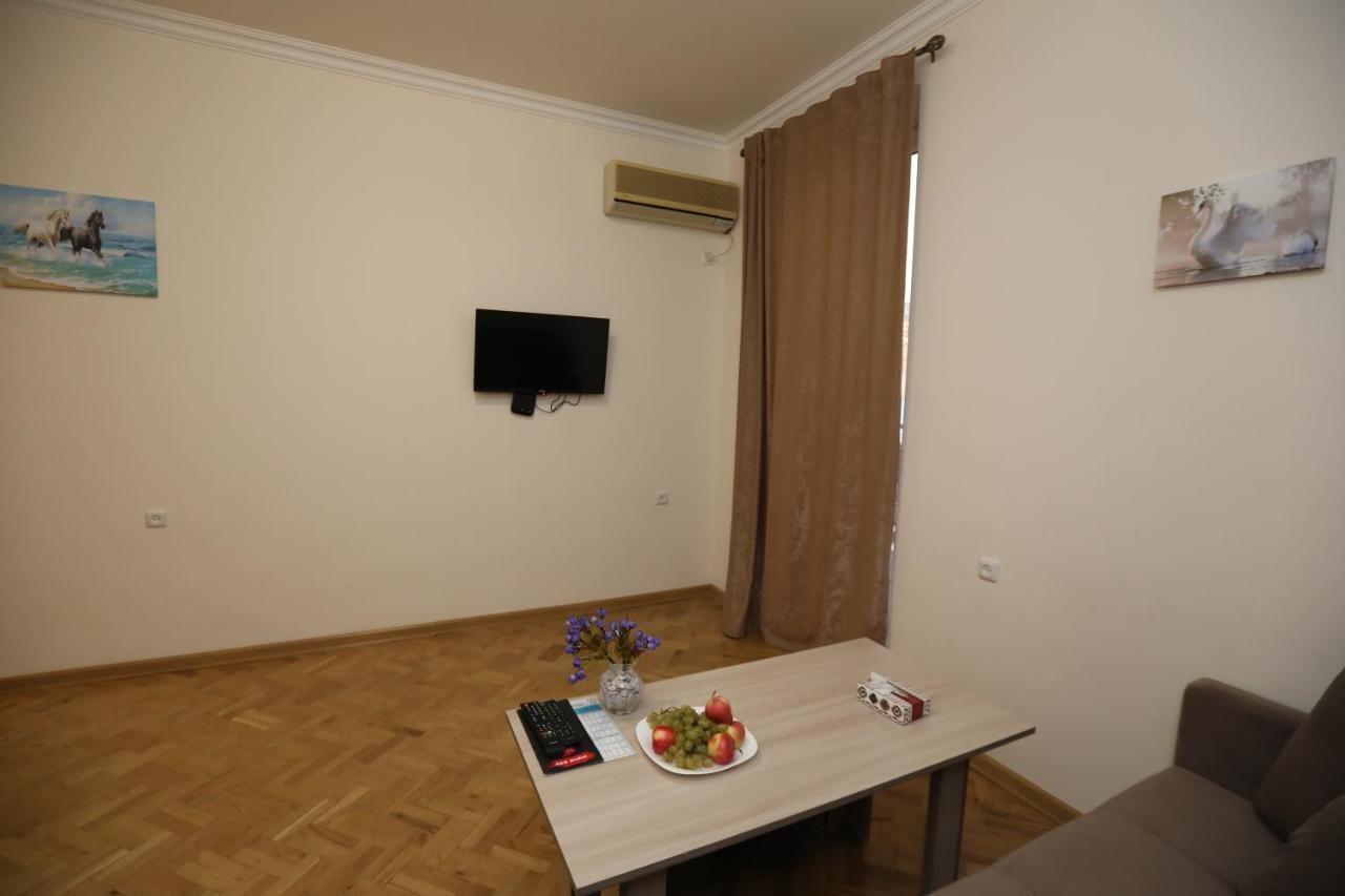 Alba Hotel Yerevan Ngoại thất bức ảnh